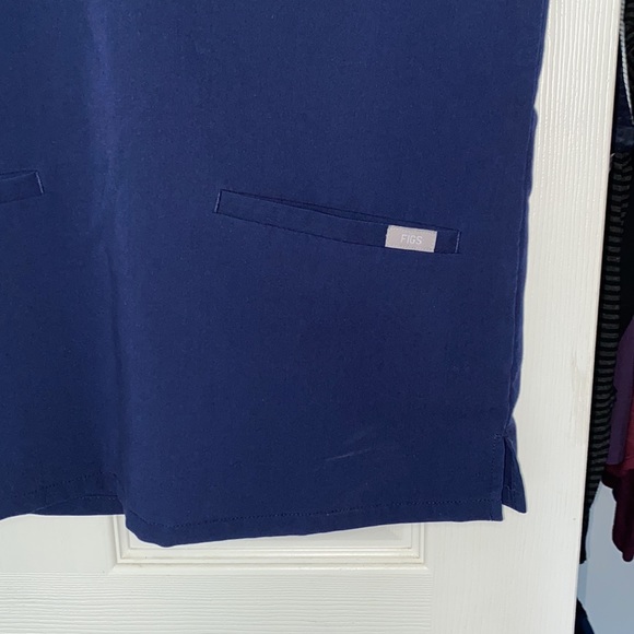 FIGS - Picture 7 of 10